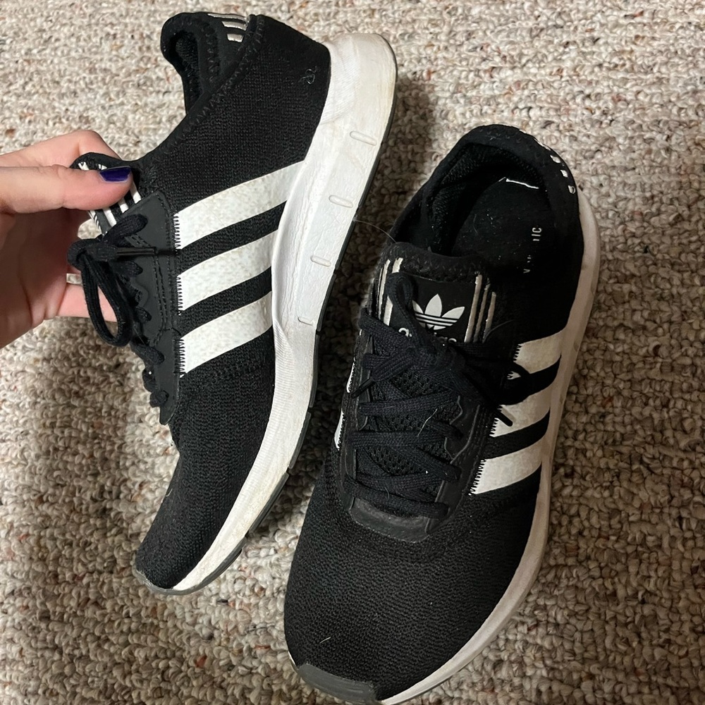 Adidias Swift Run